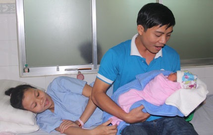 Sinh ra trong tâm bão, nhiều bé được đặt tên Nari - 1 Sinh ra trong tâm bão, nhiều bé được đặt tên Nari