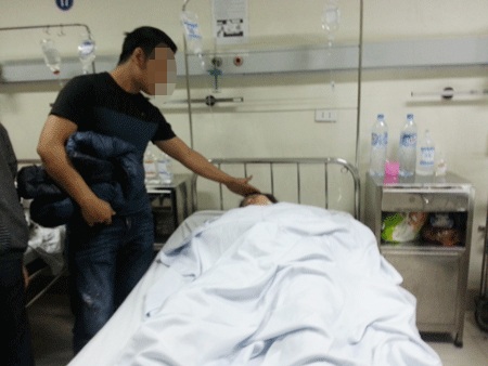 Bệnh nhân Phượng bị vỡ xương chậu, nghi chấn thương ổ bụng sau tai nạn. Ảnh: H.Hải