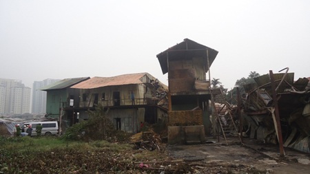 Thi thể cháu bé được đưa về quê an táng