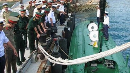 Giải mật bộ đôi tàu ngầm mini Việt Nam - 1 Hình ảnh chiếc tàu ngầm đăng tải trên báo Tuổi Trẻ tháng 1/2010