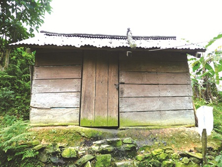 Chuyện chưa kể về cái chết của người tìm “kho báu” Vua Hàm Nghi xuyên hai thế kỷ - 2 Căn lán của ông Nguyễn Hồng Công.