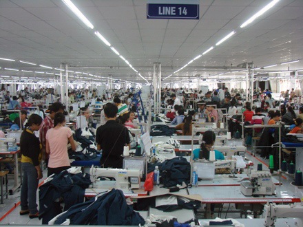 Công nhân ngành may mặc có mức thưởng khiêm tốn