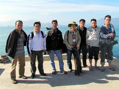 Cưỡi tàu cá “đi săn” tàu ngầm - 3 Tàu ngầm tiếp xúc nước vịnh Cam Ranh.