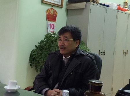 Tàu ngầm “quê lúa” chưa ra biển đã bị dọa bắt - 3 Ông Nguyễn Quốc Hòa trao đổi với phóng viên