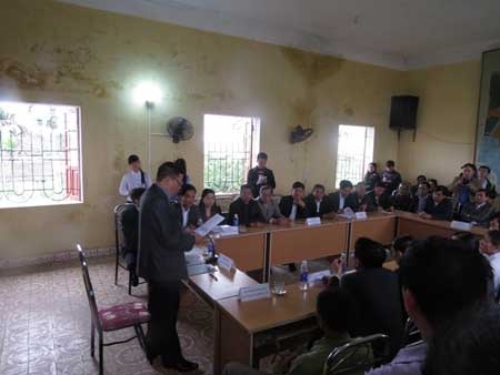 Công khai xin lỗi nông dân bị tù oan 18 năm trước - 2 Công khai xin lỗi nông dân bị tù oan 18 năm trước
