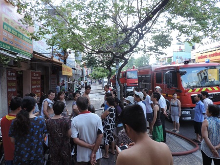 Một người đàn ông tử vong do mắc kẹt trong căn nhà cháy