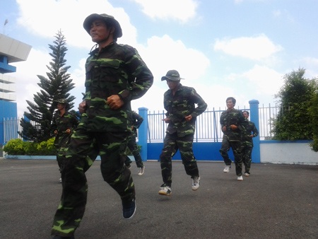 Diễn tập bảo vệ an ninh tại sân bay Cà Mau (Ảnh: Huỳnh Hải)