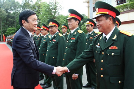 Chủ tịch nước thăm và làm việc tại Quân khu 7 - 1 Chủ tịch nước Trương Tấn Sang thăm, làm việc với Bộ Tư lệnh Quân khu 7. Ảnh: Thanh Vũ – TTXVN