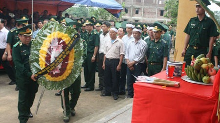 Truy điệu chiến sĩ biên phòng hy sinh trong vụ 16 người Trung Quốc xả súng
