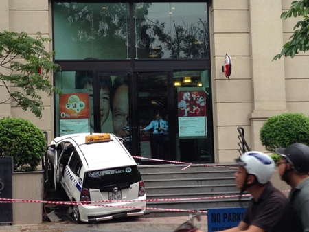 Taxi leo 7 bậc thang