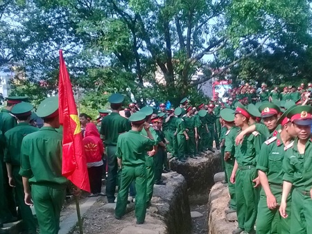 Háo hức lên Điện Biên trước lễ kỷ niệm 60 năm chiến thắng lẫy lừng - 6 Háo hức lên Điện Biên trước lễ kỷ niệm 60 năm chiến thắng lẫy lừng