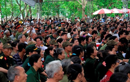 Bộ đội Trường Sơn kỷ niệm ngày truyền thống - 5 Phút mặc niệm tưởng nhớ những người đã hy sinh