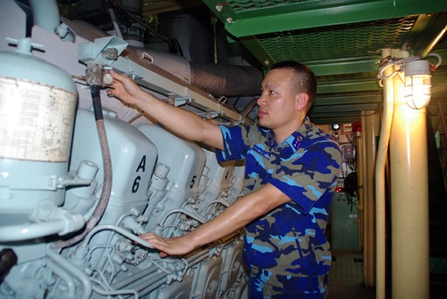 Kiểm tra máy trước khi xuất phát.