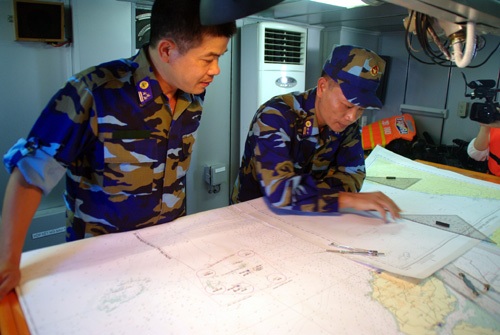 Tác nghiệp Hải đồ theo đội hình Biên đội.