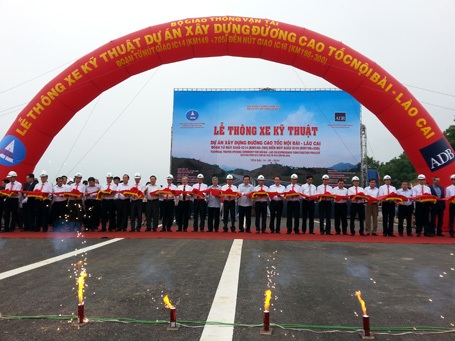 48,6km cao tốc Nội Bài - Lào Cai đoạn qua Yên Bái được thông xe