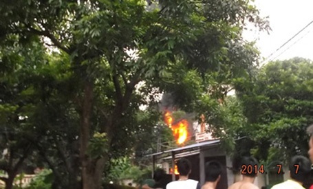 Thời điểm máy bay vừa rơi. (Ảnh: Độc giả LN Emma cung cấp)