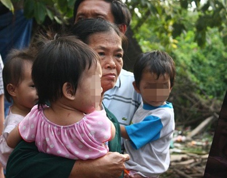 Xác minh năm đứa trẻ không rõ lý lịch - 1 Những đứa trẻ được đưa khỏi công ty