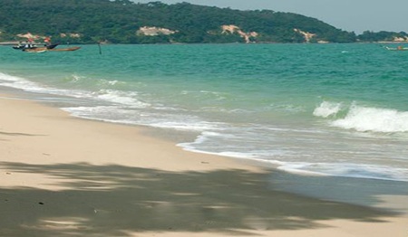 Nữ du khách mất tích khi tắm biển ở Cô Tô - 1 Bãi biển Vàn Chảy, Cô Tô