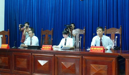 Dương Tự Trọng bị tuyên thêm 15 tháng tù giam - 4 Hội đồng xét xử trong phiên tòa xử Dương Tự Trọng ngày 28/8.