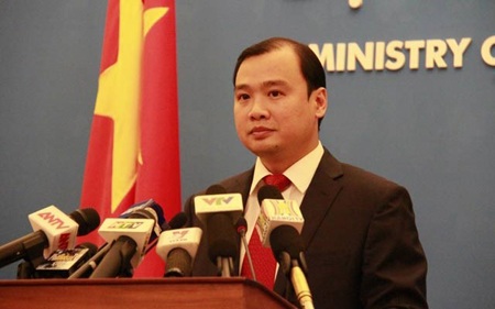 Yêu cầu xử nghiêm những phần tử cực đoan đốt quốc kỳ Việt Nam tại Campuchia - 1 Người phát ngôn Bộ Ngoại giao Lê Hải Bình.