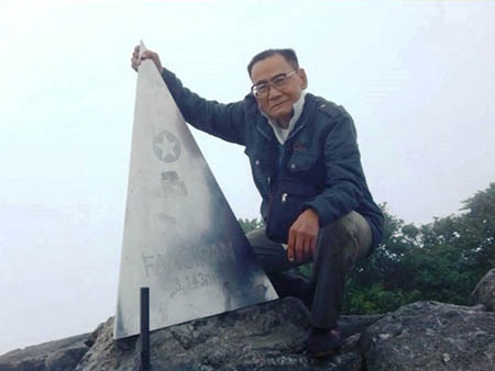 Cụ ông Việt Nam lập kỷ lục châu Á - 1 Cụ Huỳnh Văn Ráng chinh phục đỉnh Fansipan lần thứ tư (Nguồn: VIETKINGS)