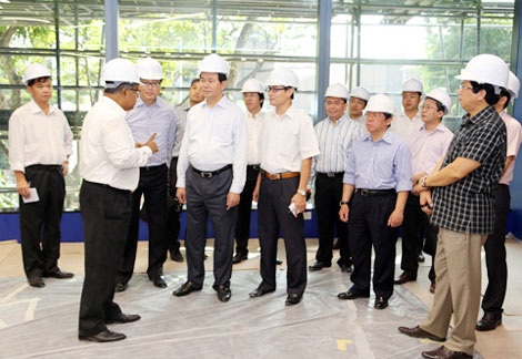 Đại tướng Trần Đại Quang thăm Tổ hợp Interpol Toàn cầu - 1 Đại tướng Trần Đại Quang thăm Tổ hợp Interpol Toàn cầu