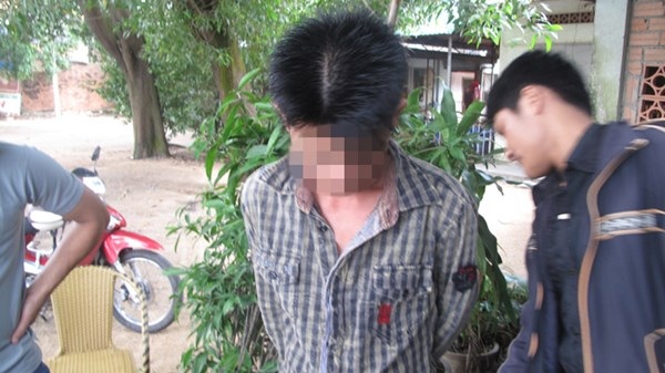 Cảnh sát biển phá án trên cạn - 2 Một đối tượng ma túy bị chiến sĩ Cụm Phòng chống ma túy số 3 bắt giữ. ảnh đơn vị cung cấp