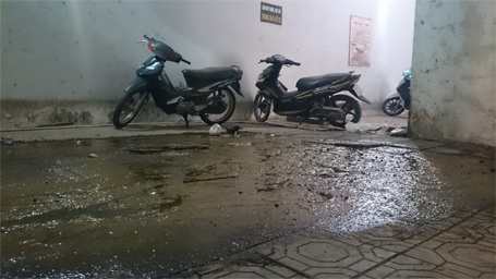 Hà Nội: Khu tái định cư xuống cấp, bốc mùi hôi thối nồng nặc - 7 Những hình ảnh thê thảm ở khu tái định cư Đền Lừ