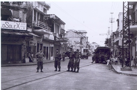 "Tôi sở hữu 72 khoảnh khắc quý giá ngày 10/10/1954 tại Hà Nội" - 1 Tôi sở hữu 72 khoảnh khắc quý giá ngày 10/10/1954 tại Hà Nội