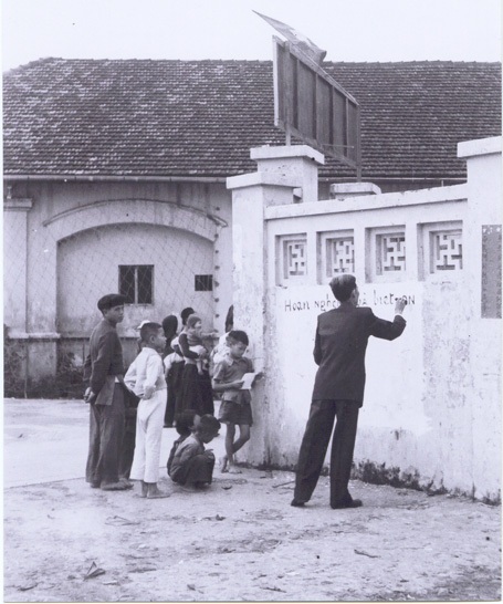 "Tôi sở hữu 72 khoảnh khắc quý giá ngày 10/10/1954 tại Hà Nội" - 5 Tôi sở hữu 72 khoảnh khắc quý giá ngày 10/10/1954 tại Hà Nội