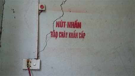 Hà Nội: Khu tái định cư xuống cấp, bốc mùi hôi thối nồng nặc - 9 Những hình ảnh thê thảm ở khu tái định cư Đền Lừ