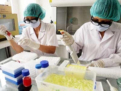 Ưu đãi tối đa với các dự án sản xuất vắc xin - 1 Sản xuất vắc xin ở viện Pasteur (Ảnh: vietq.vn)