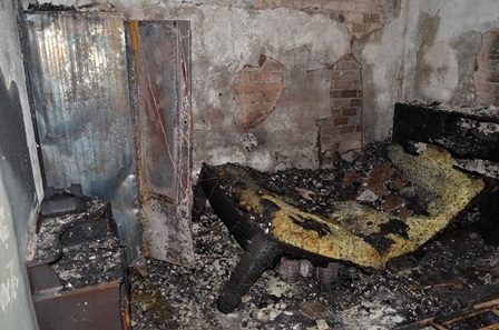 Toàn bộ tài sản ở tầng 2 của ngôi nhà bị thiêu rụi