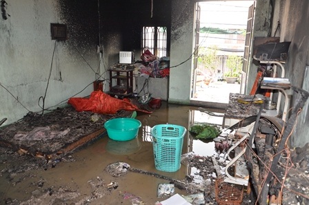 Toàn bộ tài sản ở tầng 2 của ngôi nhà bị thiêu rụi