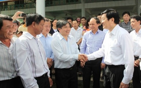 Chủ tịch nước kiểm tra thực địa vùng khô hạn tại Khánh Hòa - 1 Chủ tịch nước kiểm tra thực địa vùng khô hạn tại Khánh Hòa