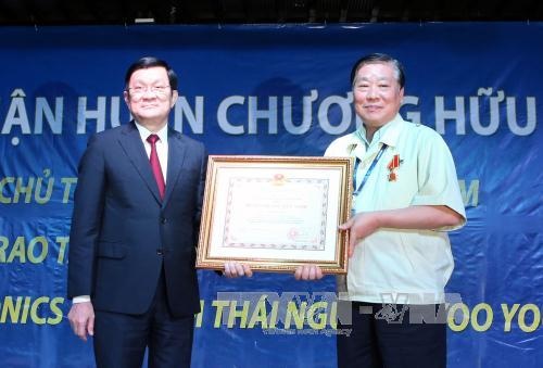 Chủ tịch nước: Thái Nguyên cần sớm nắm bắt cơ hội thu hút đầu tư vào nông nghiệp - 1 Chủ tịch nước Trương Tấn Sang trong chuyến thăm và làm việc tại Thái Nguyên (Ảnh TTXVN)