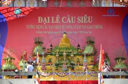 Đại lễ cầu siêu cho các nạn nhân tử vong vì tai nạn giao thông tại Tổ Đình Vĩnh Nghiêm