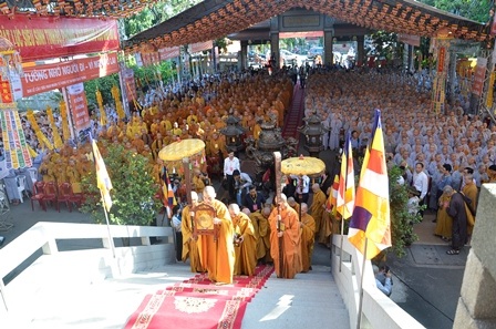 Nghi thức rước chính thức được cử hành, bắt đầu Đại lễ cầu siêu