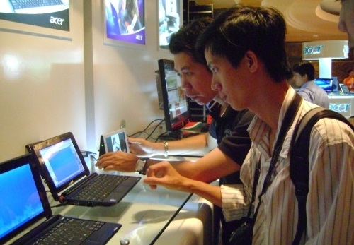 Nhiều hãng công nghệ bắt đầu khai tử netbook vì người dùng không còn quan tâm.