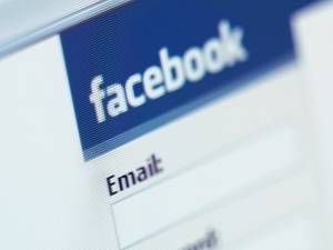 Tòa phán quyết Facebook có quyền yêu cầu tên thật