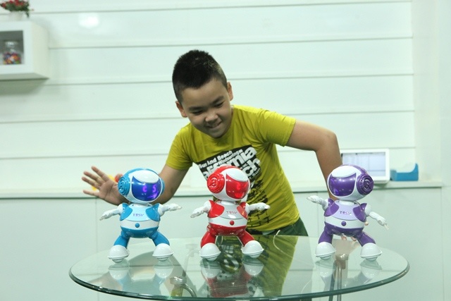 Robot Việt Nam từng triển lãm khắp thế giới chính thức ra mắt