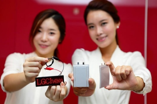 Pin mới có khả năng bẻ xoắn của hãng LG - 1 Pin mới có khả năng bẻ xoắn của hãng LG