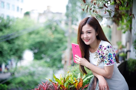 Sắc màu công nghệ cho phái đẹp - 8 Chụp hình hoặc ghi video những khoảnh khắc quanh mình