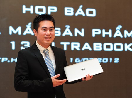 Ông Trần Đức Trung là Trưởng Đại diện và Giám đốc Điều hành của hãng Dell tại VN.