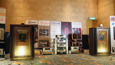 "Nhiều audiophile Việt Nam đang chơi thiết bị, chưa biết nghe nhạc” - 2 Sự kết hợp kinh điển giữa Tannoy và hệ thống Accuphase