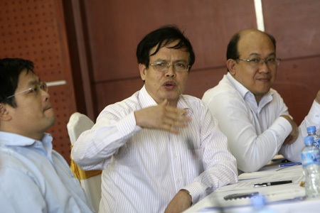 Khoảnh khắc khó khăn của những người “cầm cân nảy mực” (đang sửa)