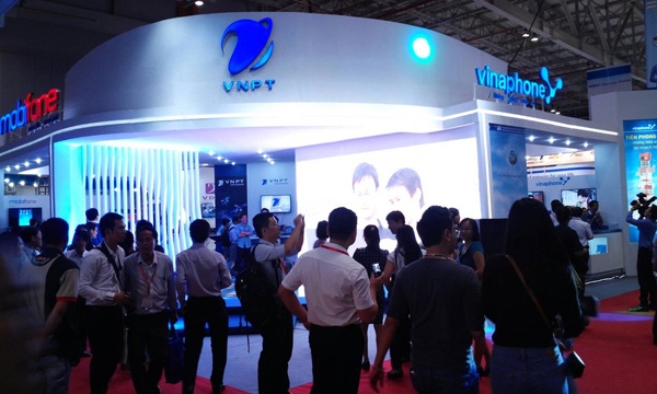 “Đại phẫu” VNPT: Nên tách VinaPhone hay MobiFone? - 1 'Đại phẫu' VNPT: Nên tách VinaPhone hay MobiFone?
