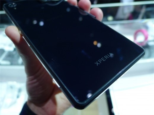 Cận cảnh Sony Xperia Z2 - Sắc sảo đến từng chi tiết - 11 Nguyễn Nguyễn