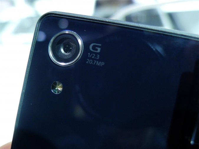 Cận cảnh Sony Xperia Z2 - Sắc sảo đến từng chi tiết - 5 Về phần cứng: