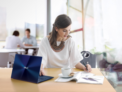 Asus Zenbook thế hệ mới lên kệ tại Việt Nam - 2 Xuất hiện lần đầu tại
Computex 2013